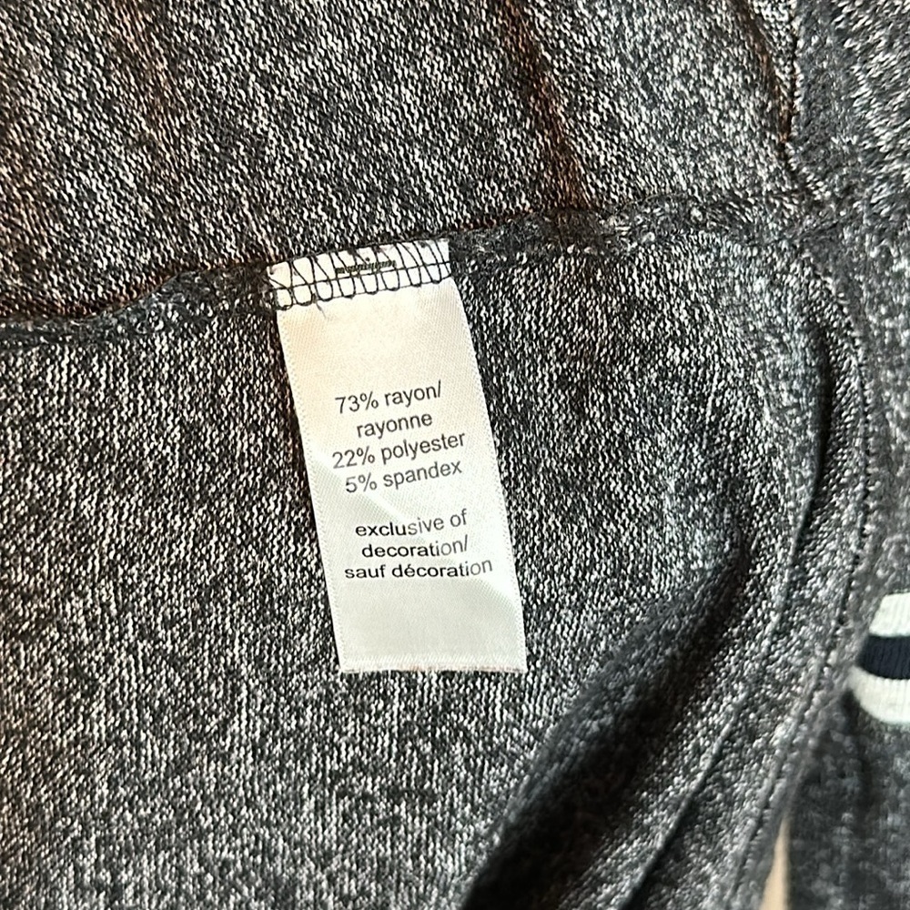 Maurices 24/7 Long Sleeve Tee Size Medium - Picture 15 of 17